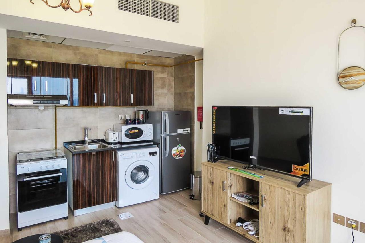 Oyo 860 Studio Apartment, Maya Tower 4, Jumeirah Village Triangle Dubai Exterior foto