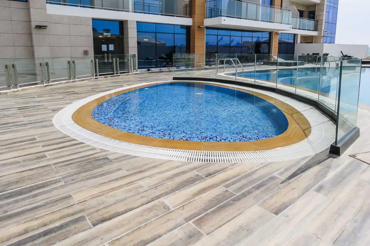 Oyo 860 Studio Apartment, Maya Tower 4, Jumeirah Village Triangle Dubai Exterior foto